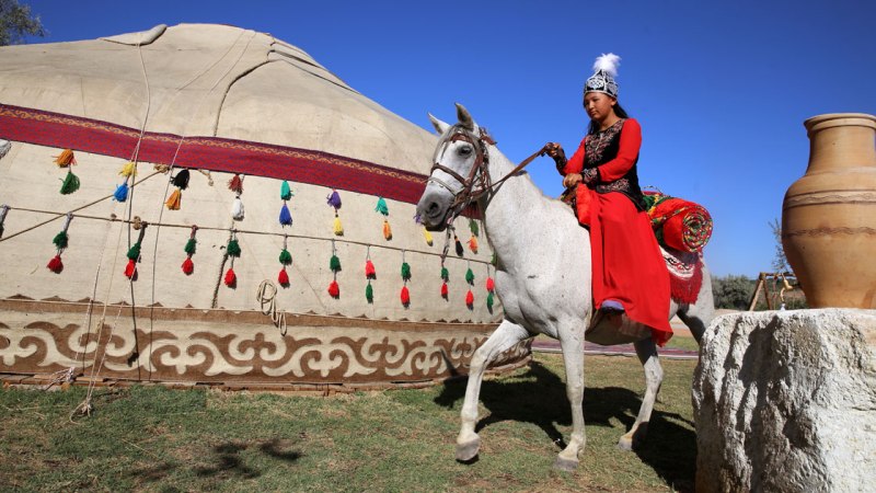 Türk kültürünü dünyaya tanıtmak için ‘Kırgız Obası’ kurdular